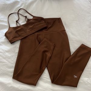 ALO yoga  2 piece workout set